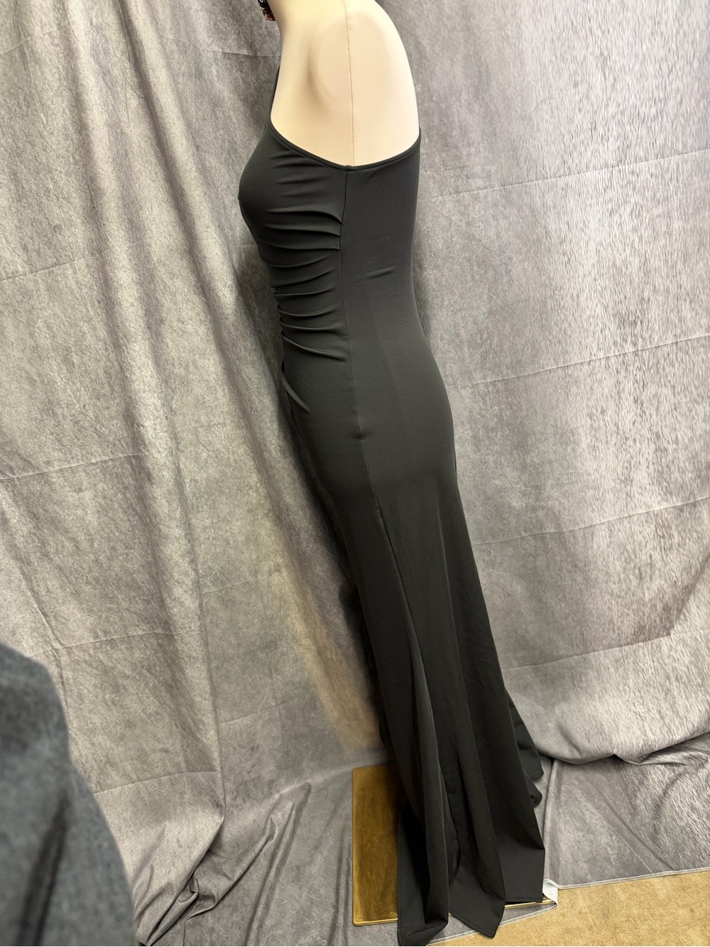 One-Shoulder Black Evening Dress - Picture 6 of 6